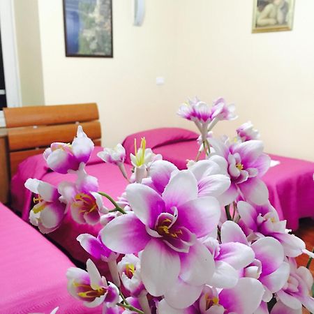 Zhihua Guest House Рим Екстер'єр фото