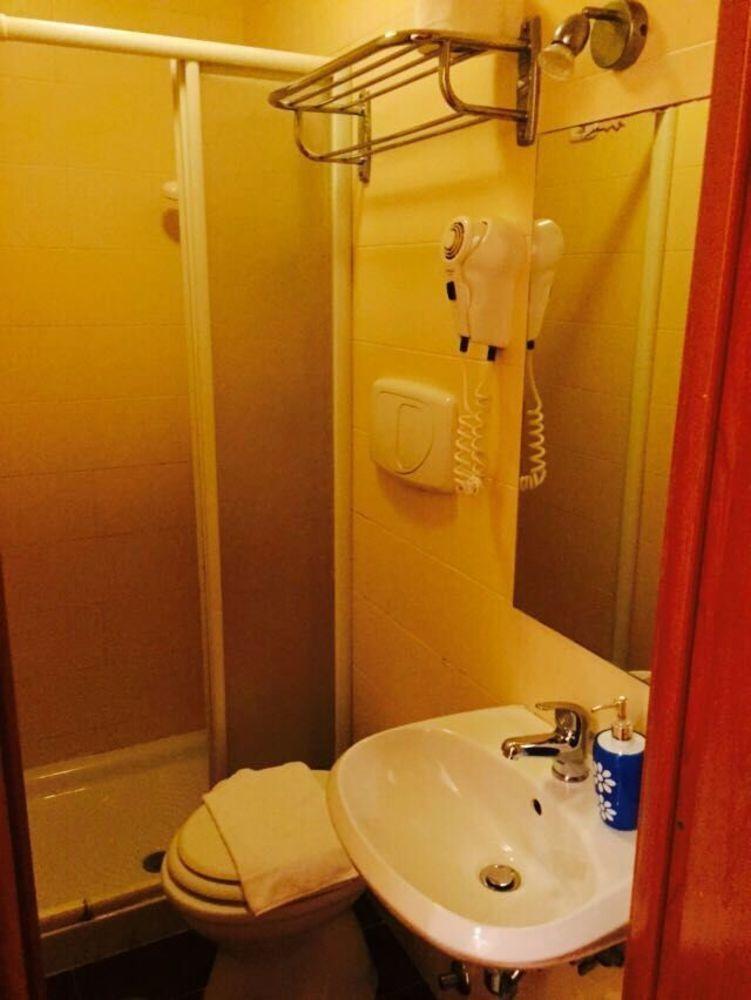 Zhihua Guest House Рим Екстер'єр фото