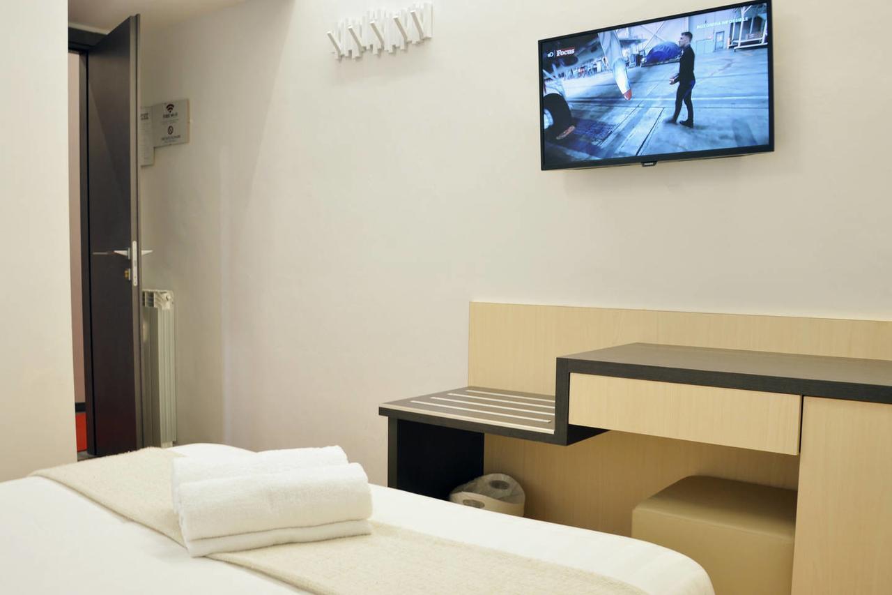 Zhihua Guest House Рим Екстер'єр фото