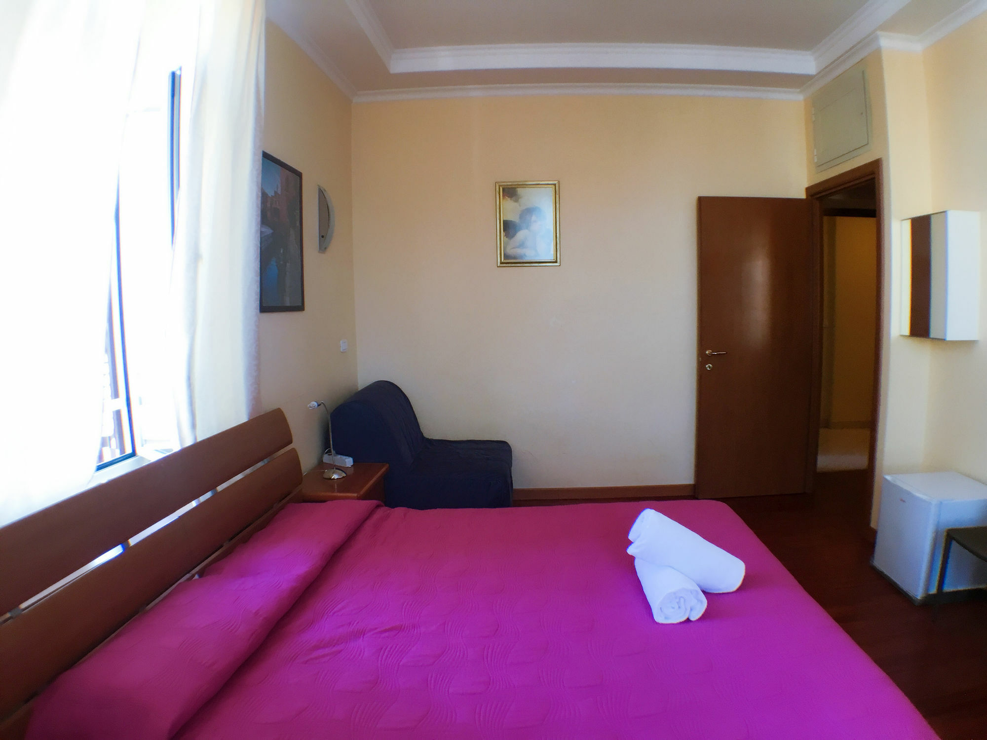 Zhihua Guest House Рим Екстер'єр фото